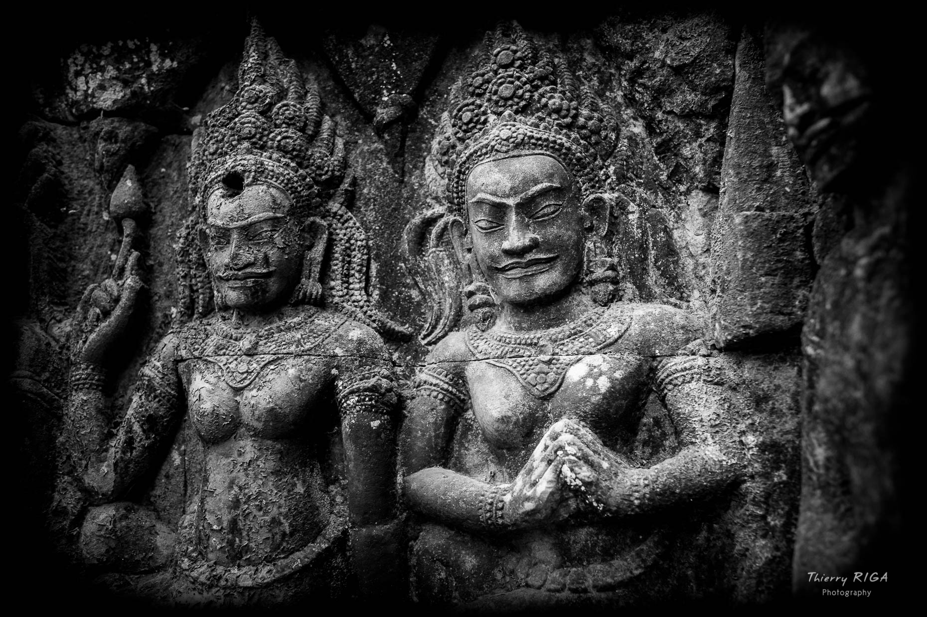 hidden carvings at terrace of the lepper king, Angkor Thom, Thierry Riga, Angkor Photography